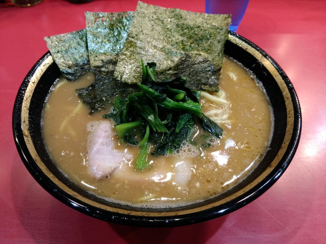 元祖家系ラーメン。神々しい…。