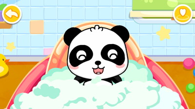赤ちゃんの世話をする-BabyBusのパンダの赤ちゃんの反応