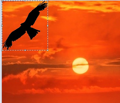 重ねた画像の上にマウスカーソルを乗せるとカーソルが十字になるので、左クリックをドラッグすることで画像の移動