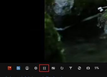 動画下の映画アイコンをクリックしてシネマモードにする