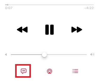 画面の左下にある吹き出しのマークをタップして歌詞を表示