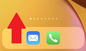 iPhoneを下から上にスワイプ