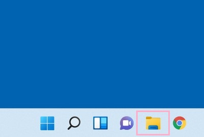 デスクトップ画面下部のタスクバーから「エクスプローラー」をクリック