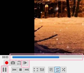 静止画として切り出したいシーンを表示させる