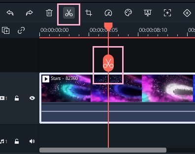 動画をカットしたい部分へタイムライン上のマーカーを持っていき「分割」ボタンをクリック