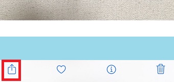 共有ボタンをタップ