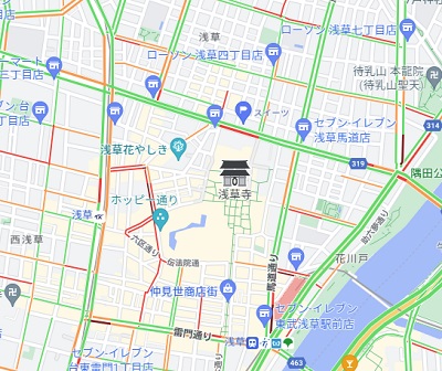地図の道路上に交通状況を示す各種カラーが表示された
