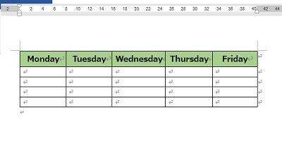 削除したい表のどこかをクリックして選択