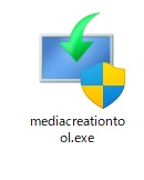 「mediacreationtool.exe」を起動