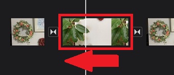 動画をタップしたまま移動したい位置に動かす