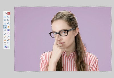 自動選択を選んだ状態で画像の背景部分をクリック→Deleteキーを押す