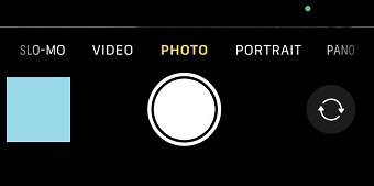 カメラメニューが英語表記になっている