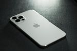 iPhoneでSIMカードの取り出し方をご紹介！