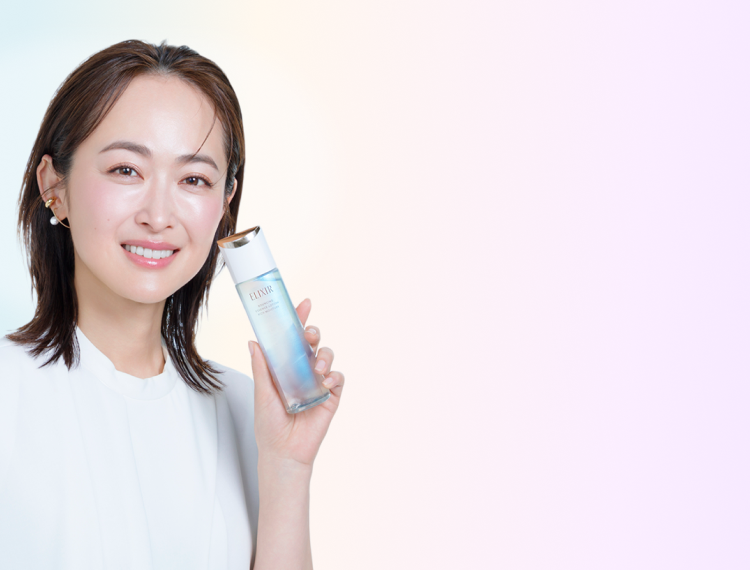 あなたはどっち派？ハリもうるおいも透明感も。エリクシールなら基本の化粧水・乳液で目指せる！今も、未来も、なりたい肌へ