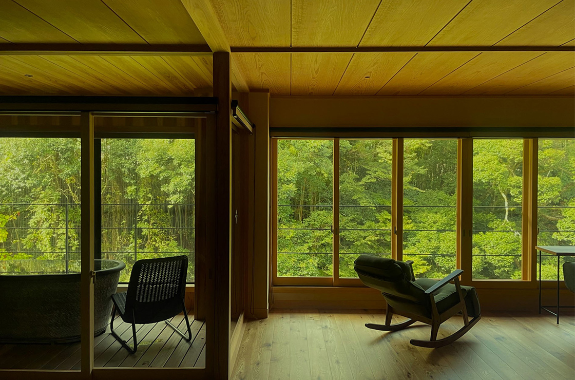 露天風呂付き客室「川の音」 1泊2食付きペア宿泊券