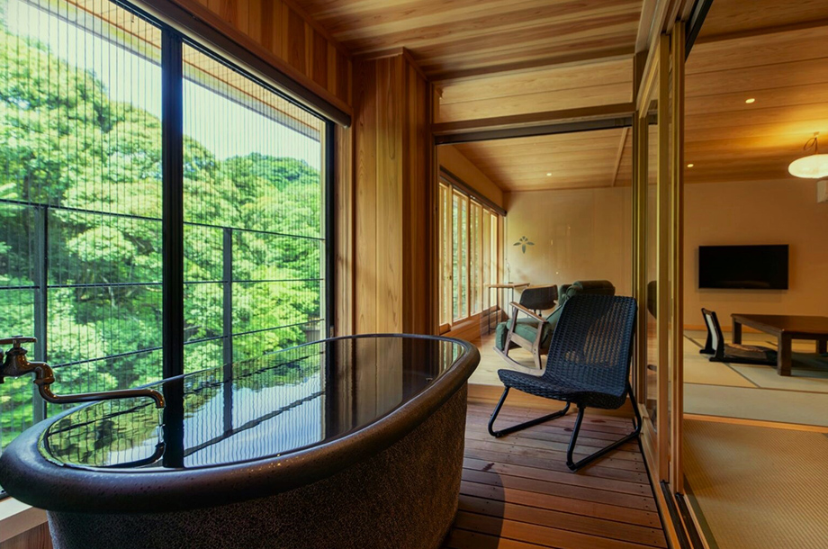 露天風呂付き客室「川の音」 1泊2食付きペア宿泊券