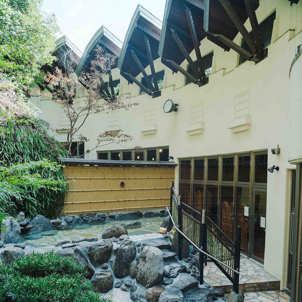 つなぎ温泉ホテル 四季彩より 1泊2食付きペア宿泊券 をプレゼント！