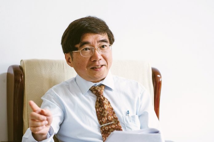 行政院農業委員會農糧署主任秘書陳啓榮