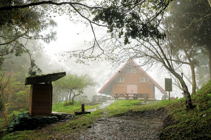 八通關古道_瓦拉米山屋
