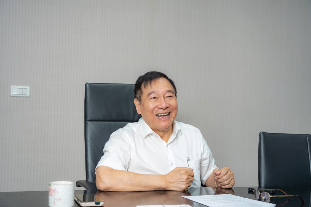 陳國訓表示，隨著飲食習慣改變，國人已接受冷鮮肉品，目前食用冷鮮豬肉與溫體豬肉的比例為40％比60％，未來有望黃金交叉。