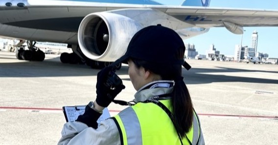 【航空貨物サービススタッフ】航空貨物便の取扱に関するデータ入力×電話対応やメール対応×現場作業確認