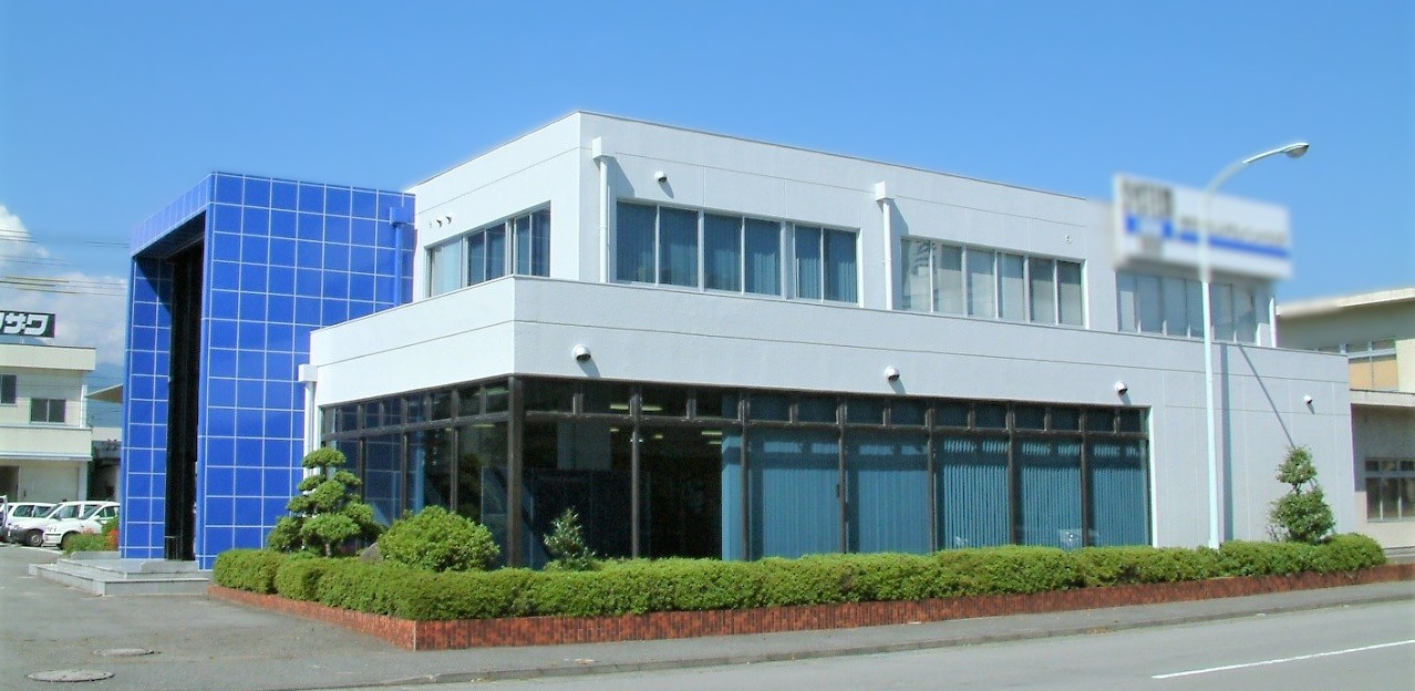 【営業職】コンピュータ機器の提案・販売、機器の設置やセットアップ作業など。外国人材ならではの視点からの提案力を期待します。