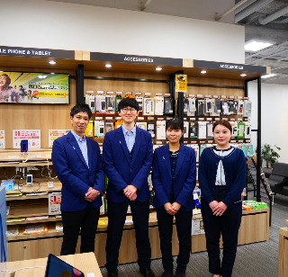 【モバイル販売】地域密着型携帯電話販売店を運営する会社📱/運営するモバイルショップでお客様対応・商品説明・ご提案などをお任せいたします🌟/資格取得支援制度あり/寮完備/外国人採用実績あり