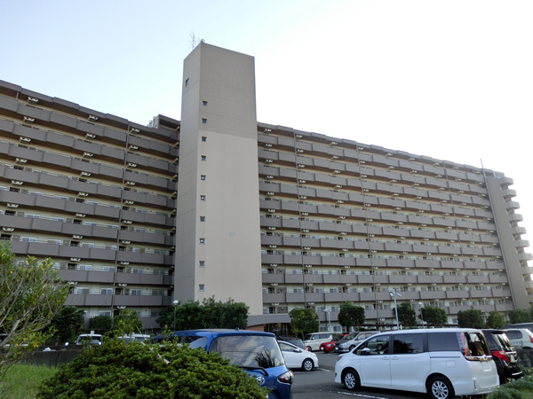 本郷台サンハイツの外観