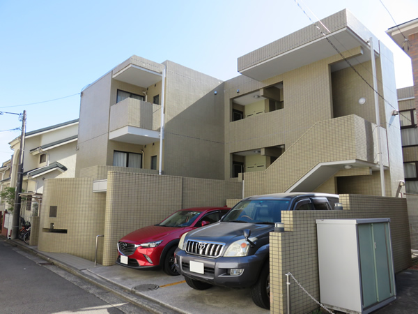 アクトピアガーデン山の外観