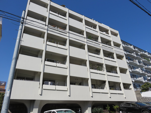 ニュー代々木マンションの外観