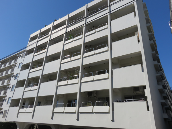 ニュー代々木マンションの外観