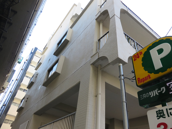 代々木スカイハイツの外観