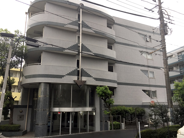 ラパルフェド立川の外観