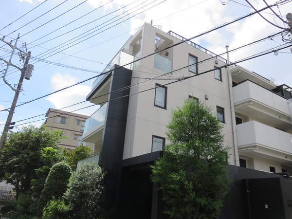 バースシティあざみ野の外観