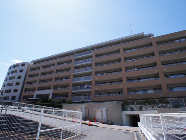 クレストフォルム日吉レインボーズヒルパークサイドの外観