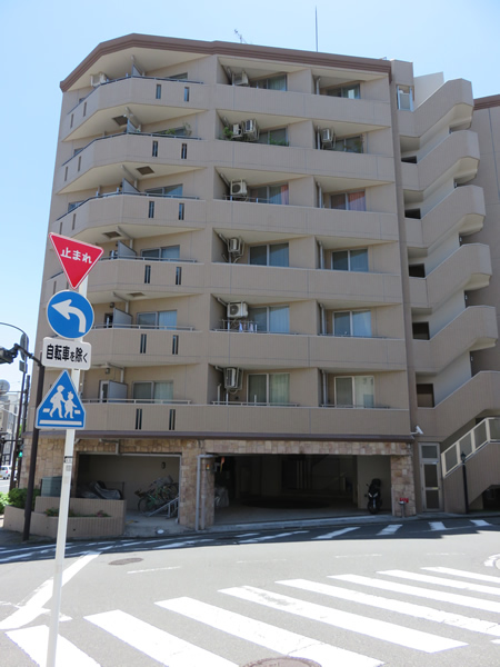 ヴェルビュ横浜反町の外観