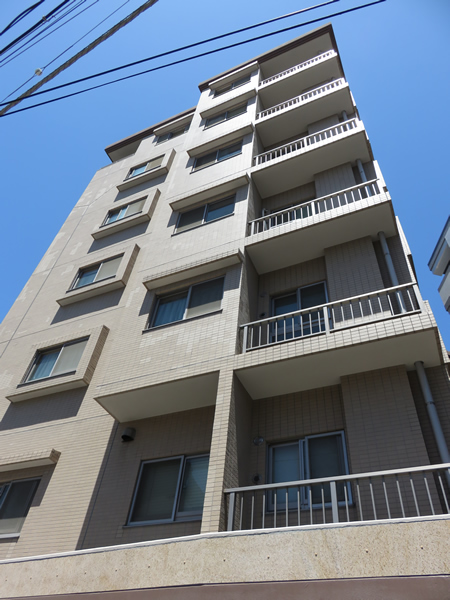 ヴェルビュ横浜反町の外観