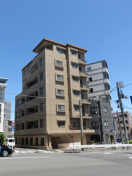 ヴェルビュ横浜反町の外観