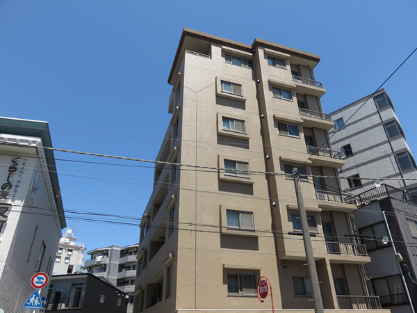 ヴェルビュ横浜反町の外観