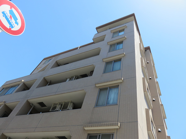 ヴェルビュ横浜反町の外観