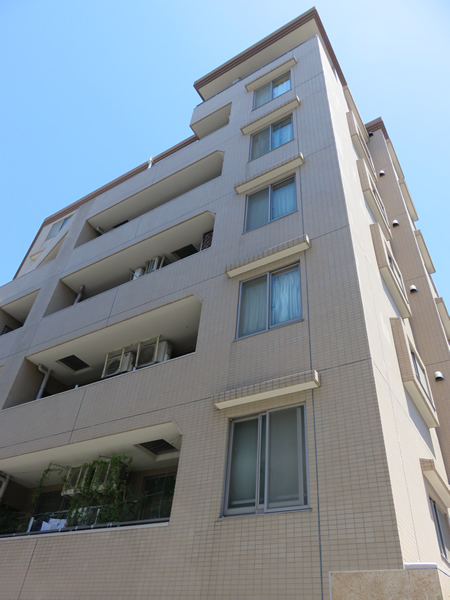 ヴェルビュ横浜反町の外観