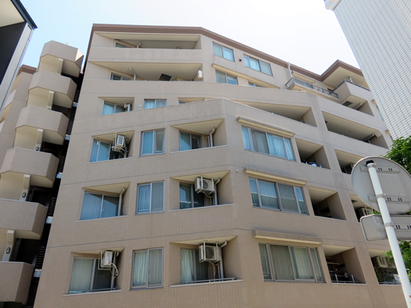 ヴェルビュ横浜反町の外観