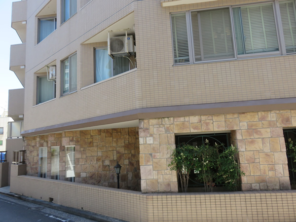 ヴェルビュ横浜反町の外観