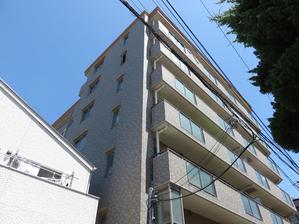 アールヴェール横浜反町の外観