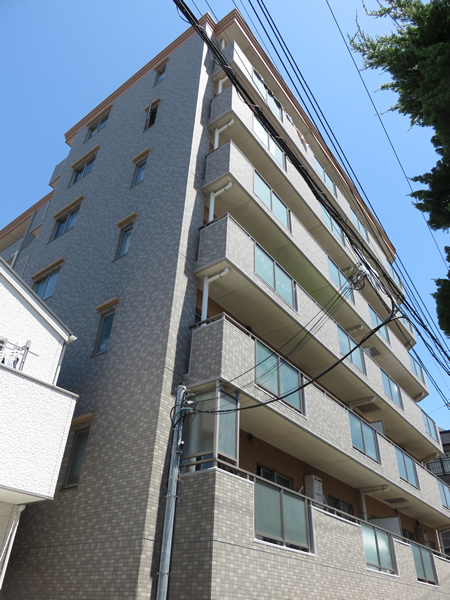 アールヴェール横浜反町の外観