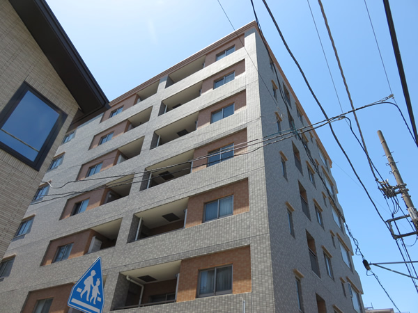 アールヴェール横浜反町の外観