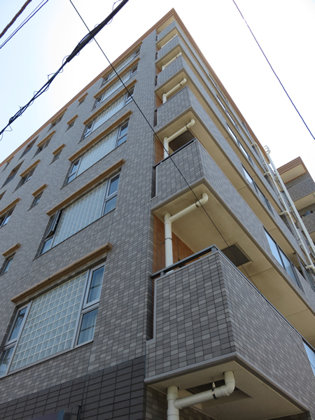 アールヴェール横浜反町の外観