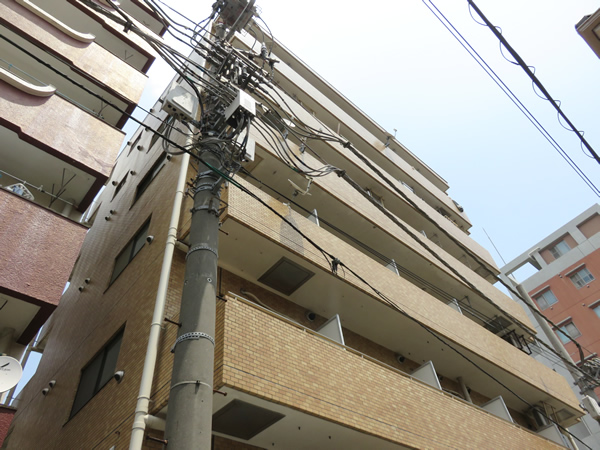 ライオンズマンション反町の外観