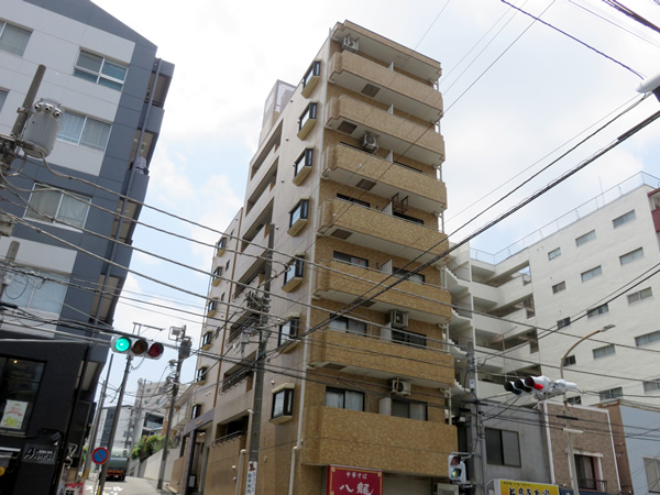 ライオンズマンション反町の外観