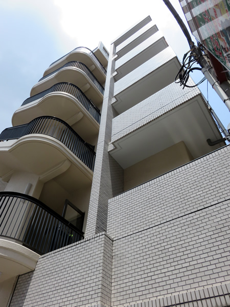 SS反町ビルグランドコート反町の外観